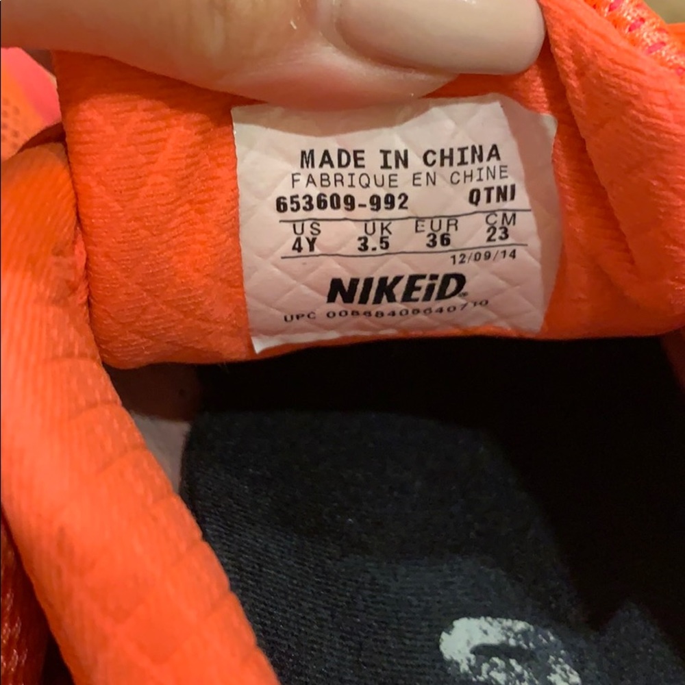 Custom Nike - Picture 7 of 8